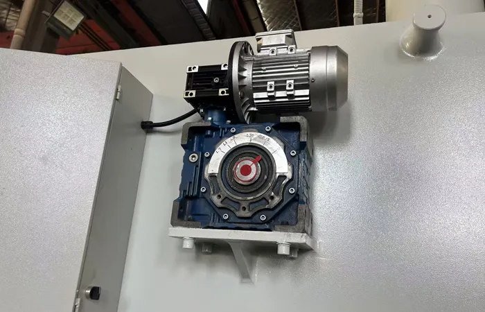 QC11Y-16x6000mm Guilltine Shearing Machine