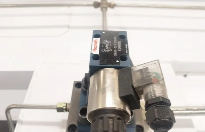 industrial guillotine machine