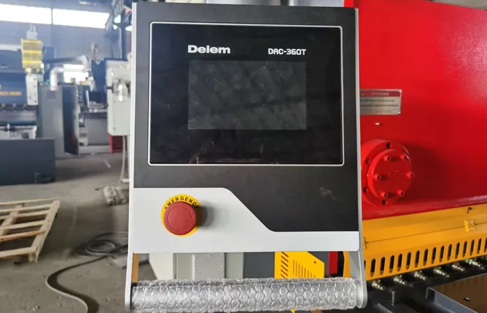 QC11K-12x3200mm Hydraulic Guillotine Shear Machine