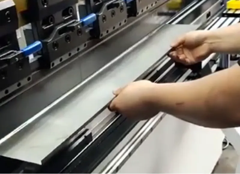 WC67K-70T-2500mm Hydraulic Press Brake Operating Video