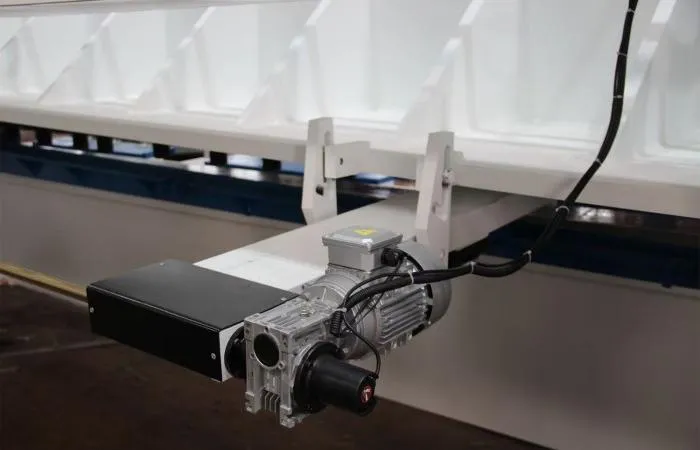 6x2500mm Swing Beam Plate Shearing Machine