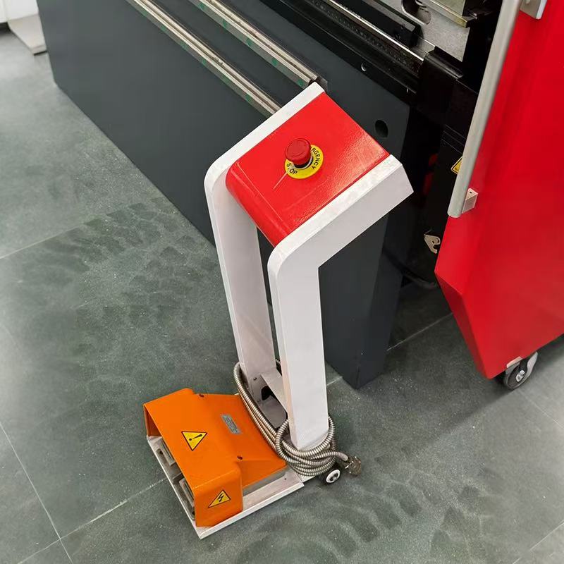 foot-pedal.jpg foot-pedal.jpg