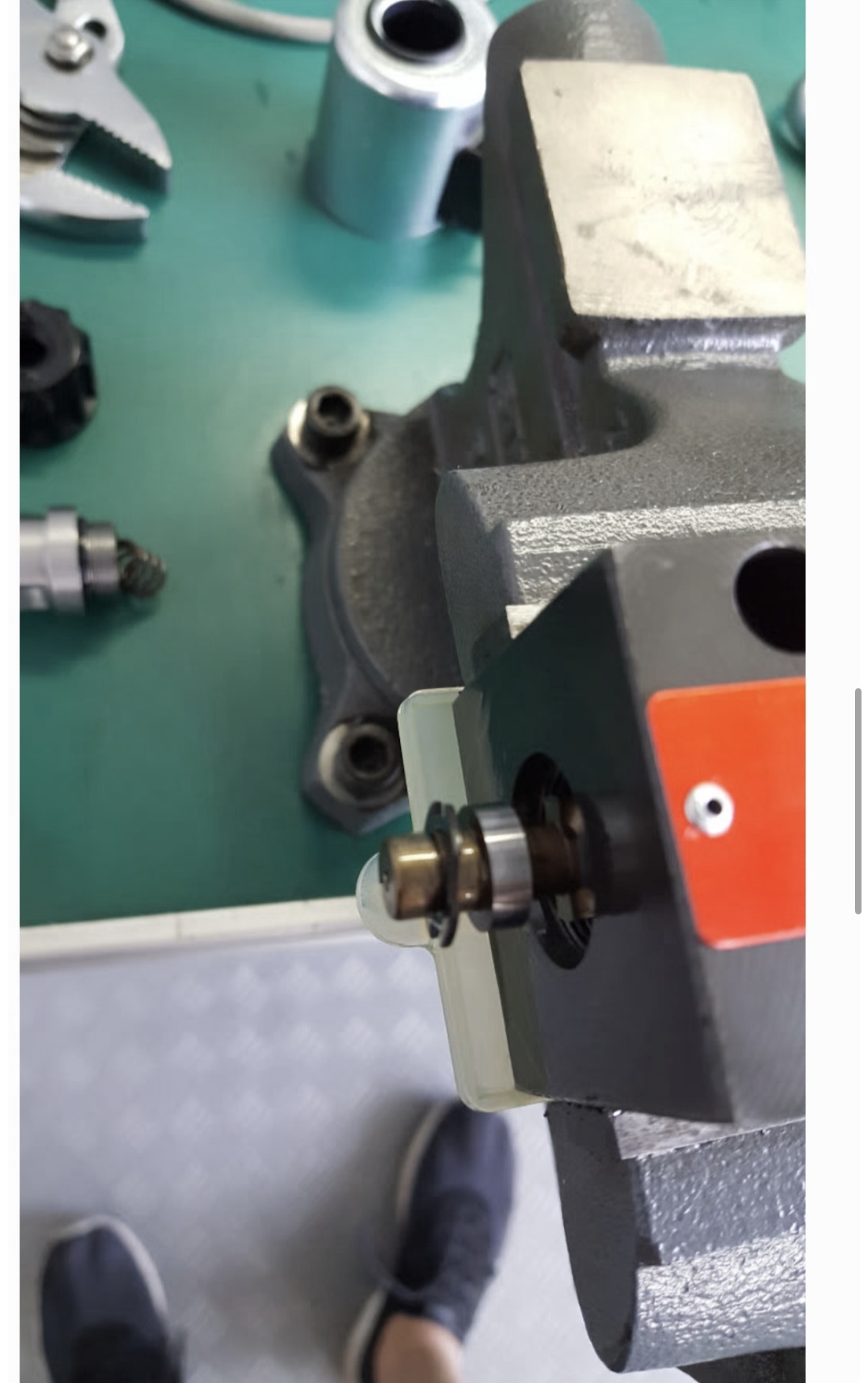step-by-step-cnc-press-brake-proportional-valve-disassembly-guide-5.jpg step-by-step-cnc-press-brake-proportional-valve-disassembly-guide-5.jpg