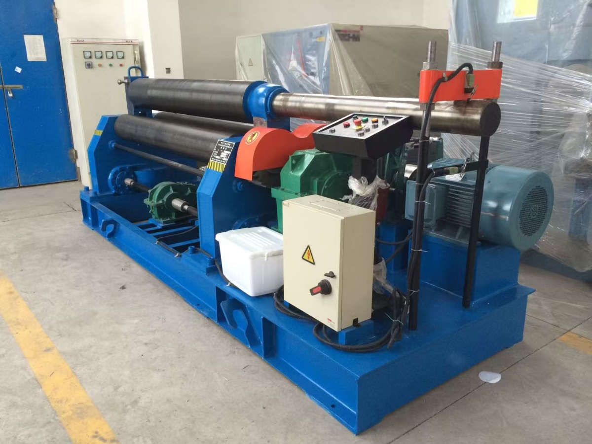 3-roller pyramid plate bending machine side frame and roller alignment