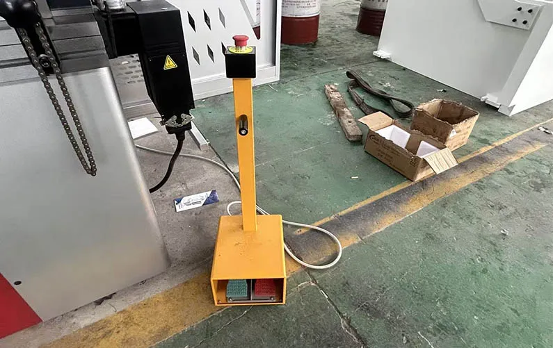 Industrial Foot Pedal Switch with Emergency Stop