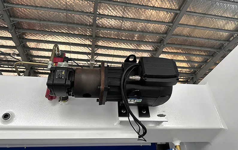 Main Servo Motor