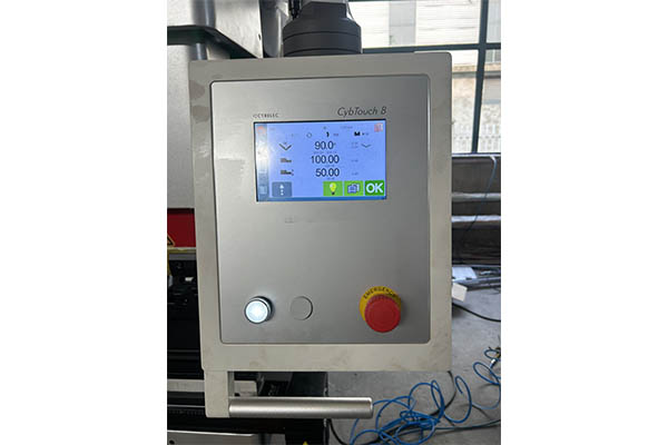 baizhuo-70t2500mm-cnc-press-brake-with-ct8-system02.jpg baizhuo-70t2500mm-cnc-press-brake-with-ct8-system02.jpg